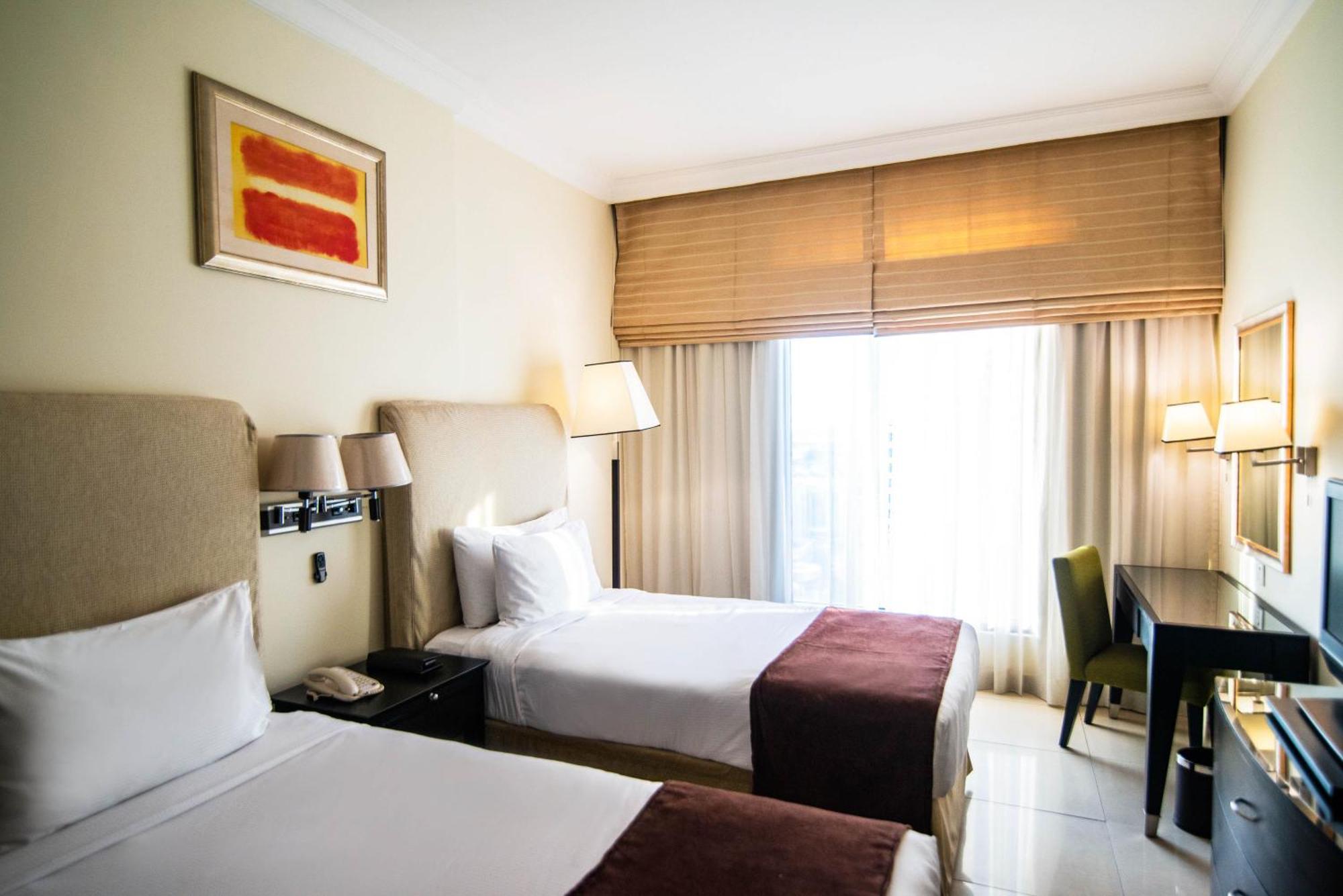 Mercure Dubai Barsha Heights Hotel Suites And Apartments Exterior foto